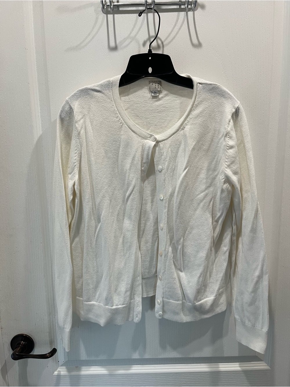 A new day Classic White Button-Front Women’s Cardigan xl